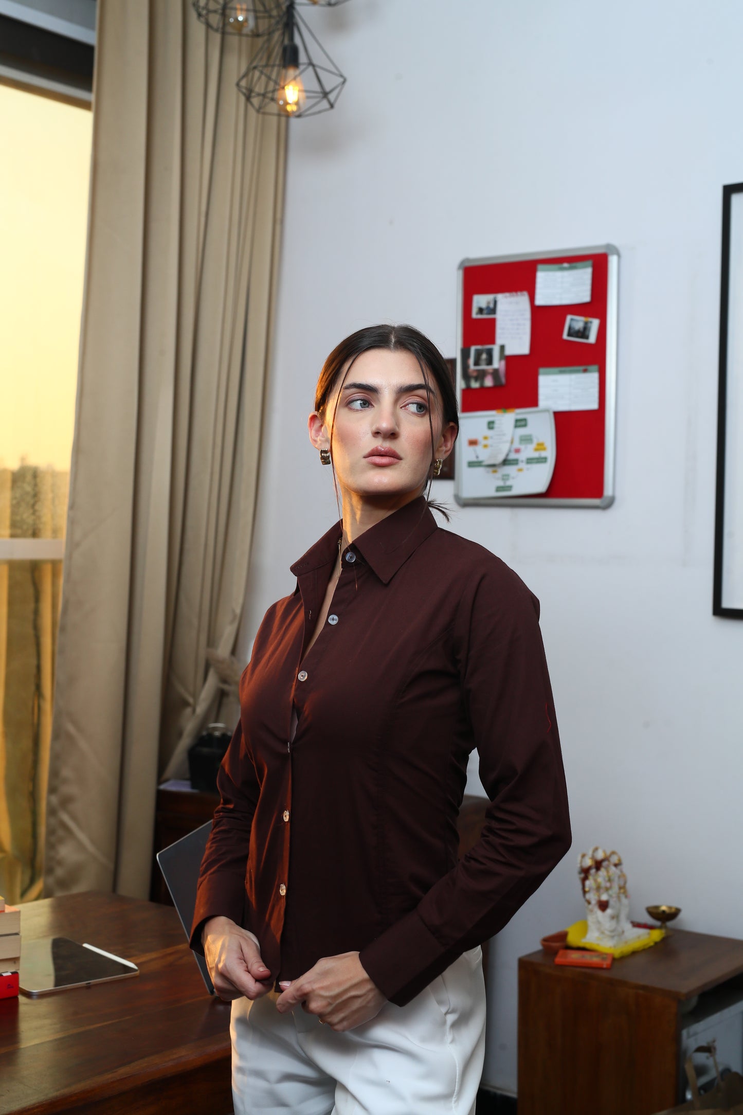 Stella chocolate fitted Shirt (with drawstrings)