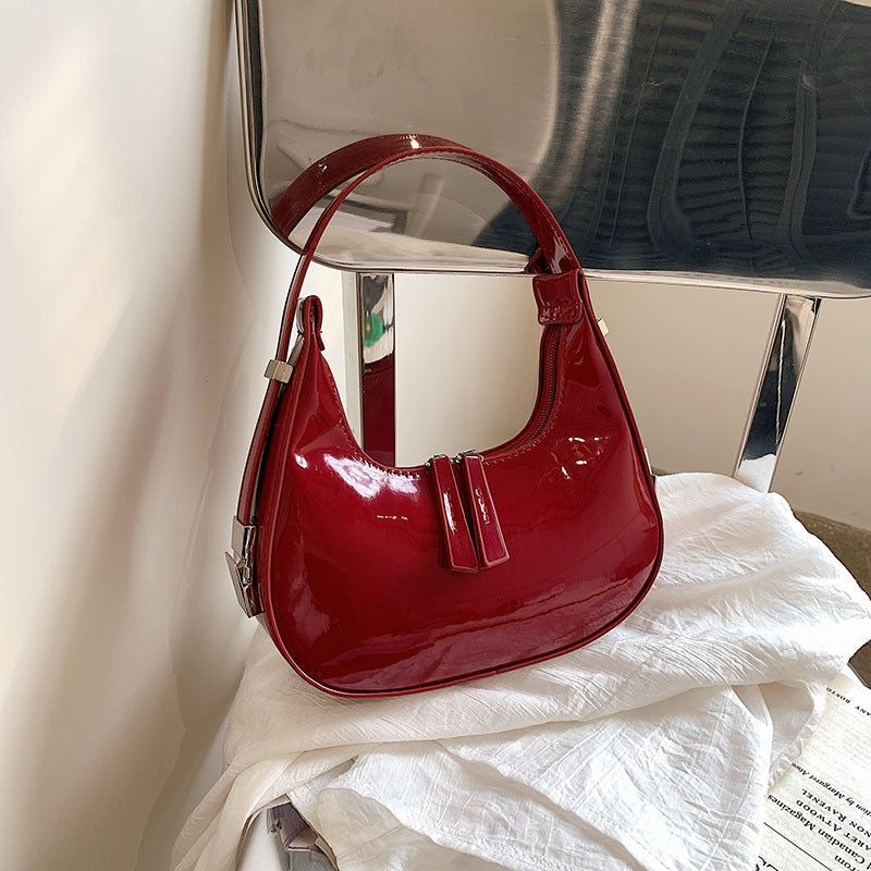 IT girl Viral Moon Bag