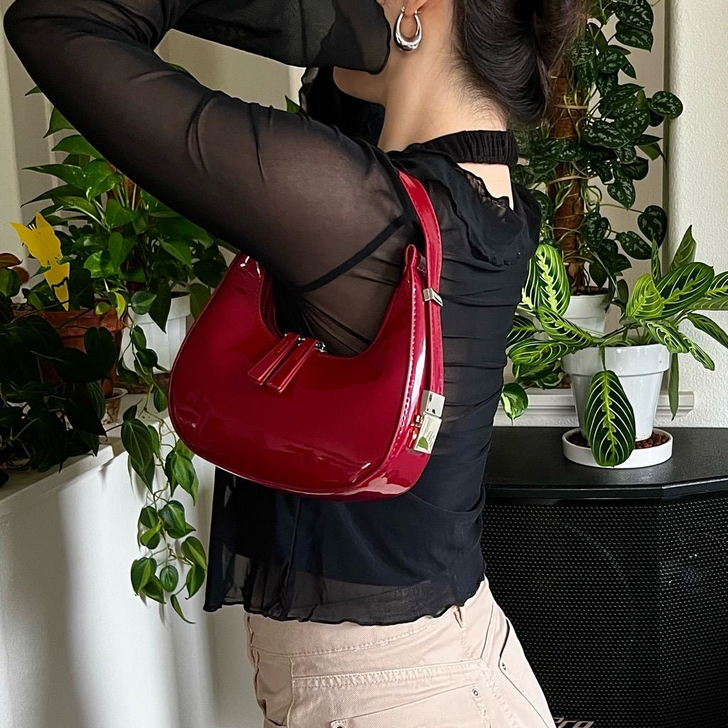 IT girl Viral Moon Bag