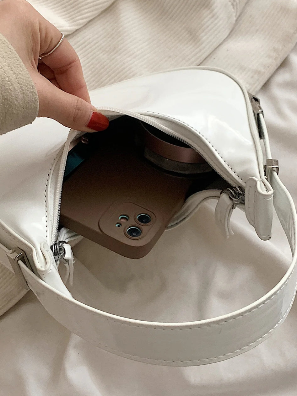 IT girl Viral Moon Bag