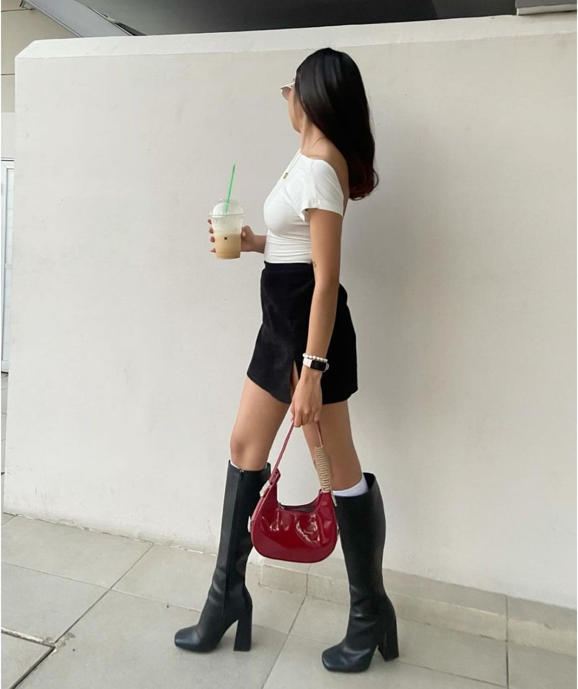 IT girl Viral Moon Bag