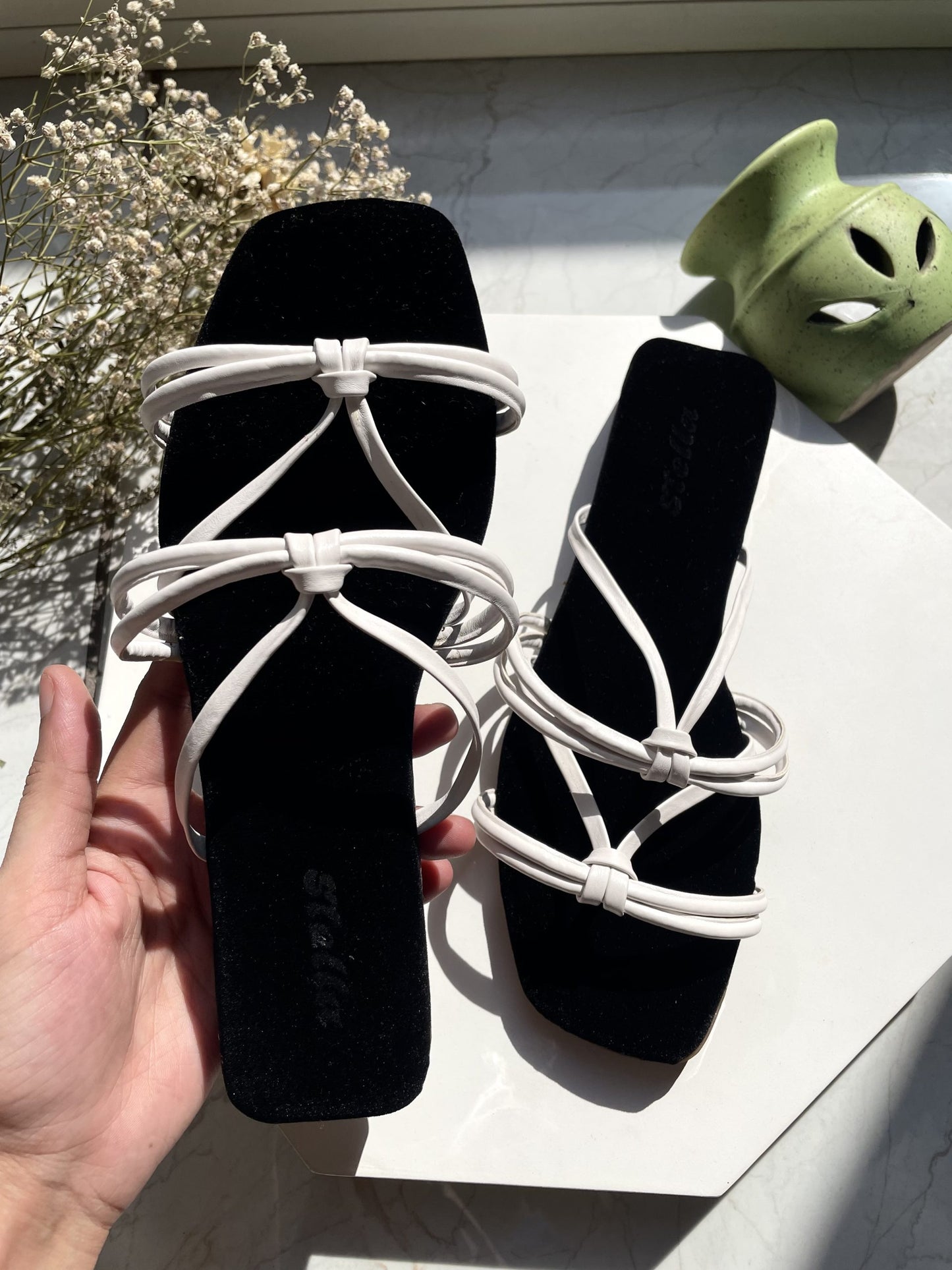 Knotty Design Flats