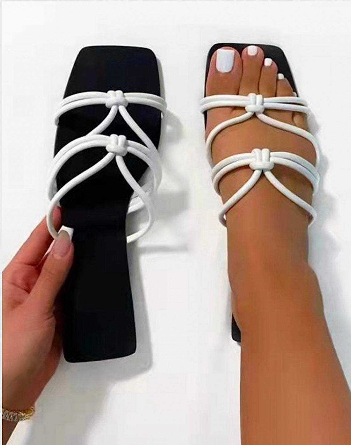 Knotty Design Flats